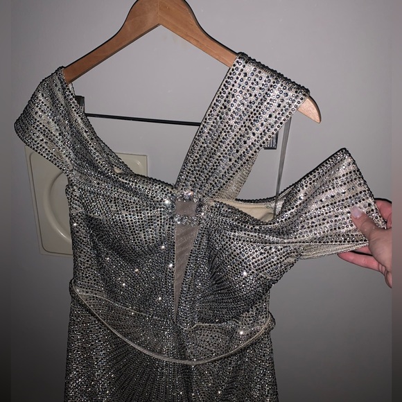 Od Rica-Turkish Evening Gown - Picture 6 of 12